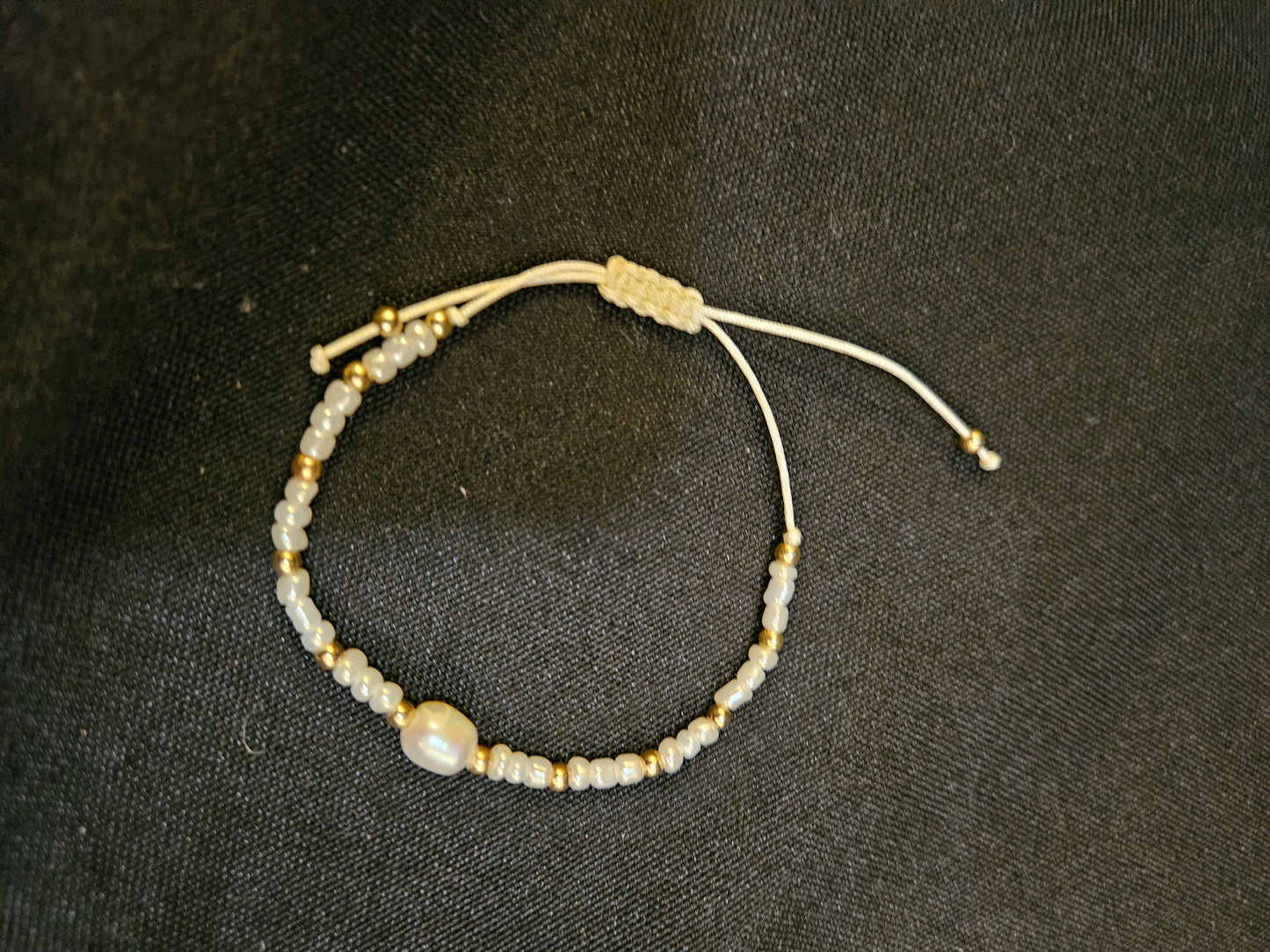 Freshwater Pearl adjustable Bracelet