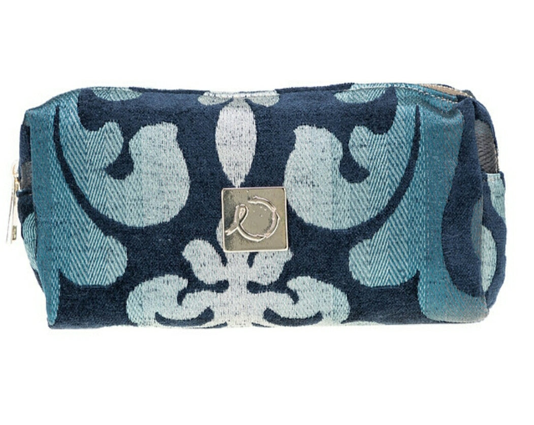 The Nadia Pouch
