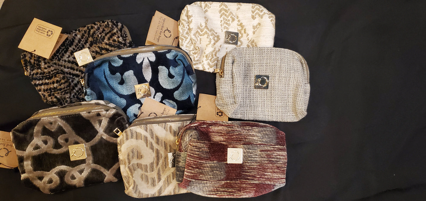 The Nadia Pouch