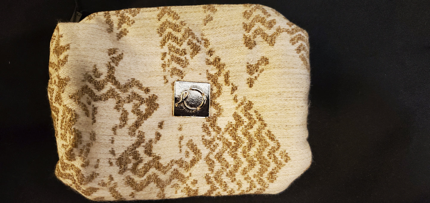 The Nadia Pouch
